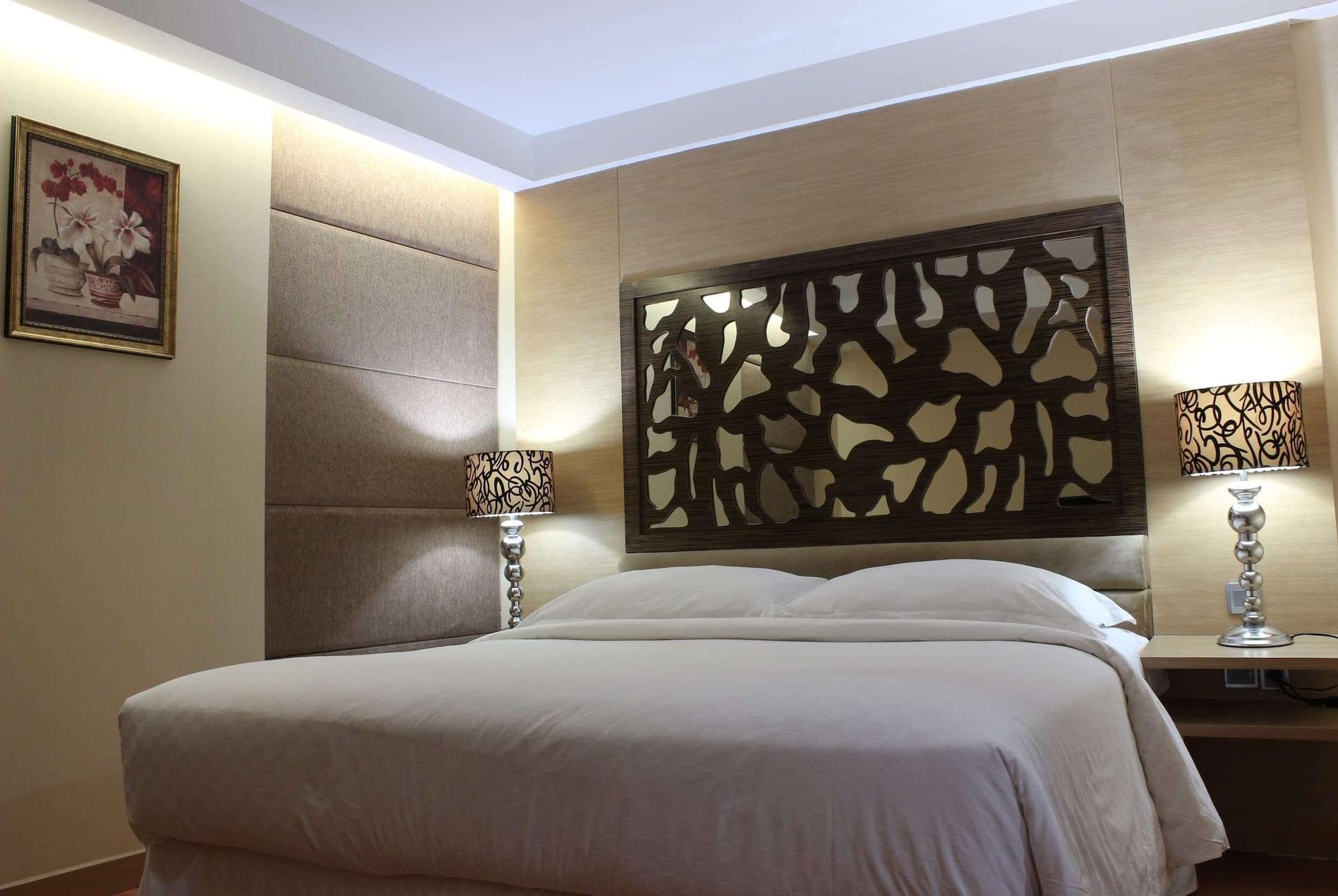 Wyndham Hotel 5*