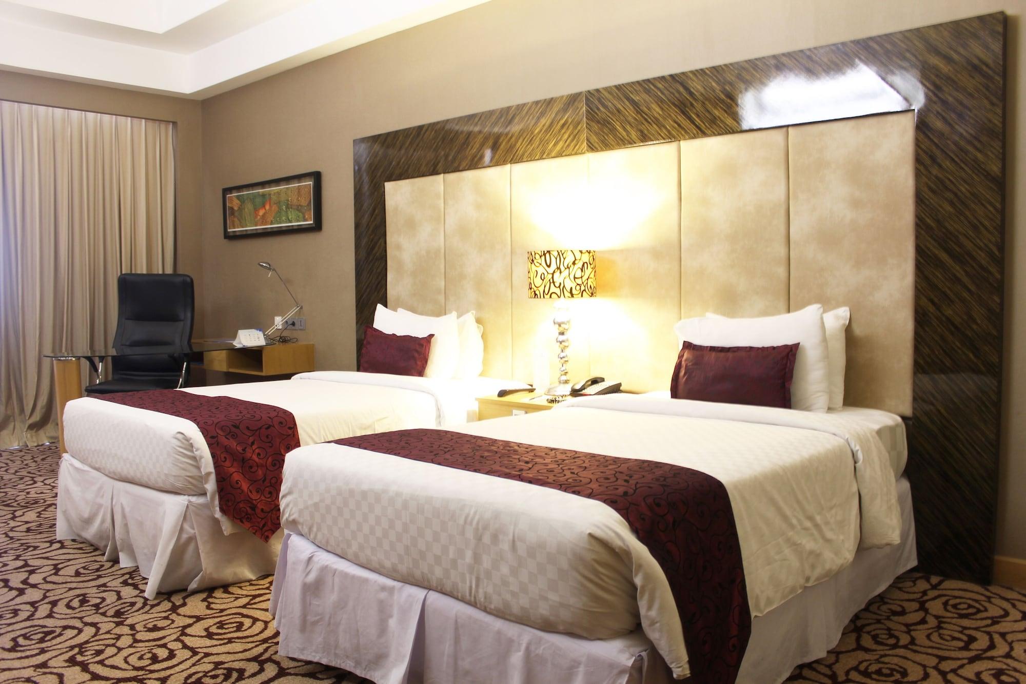 Wyndham Hotel 5*