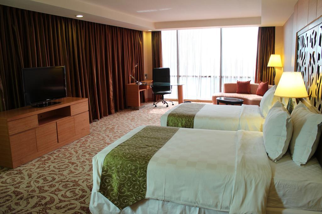 Wyndham Hotel Surabaya